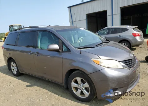 2011 Toyota Sienna Le из США, поврежденный, VIN 5TDKK3DC9BS013404